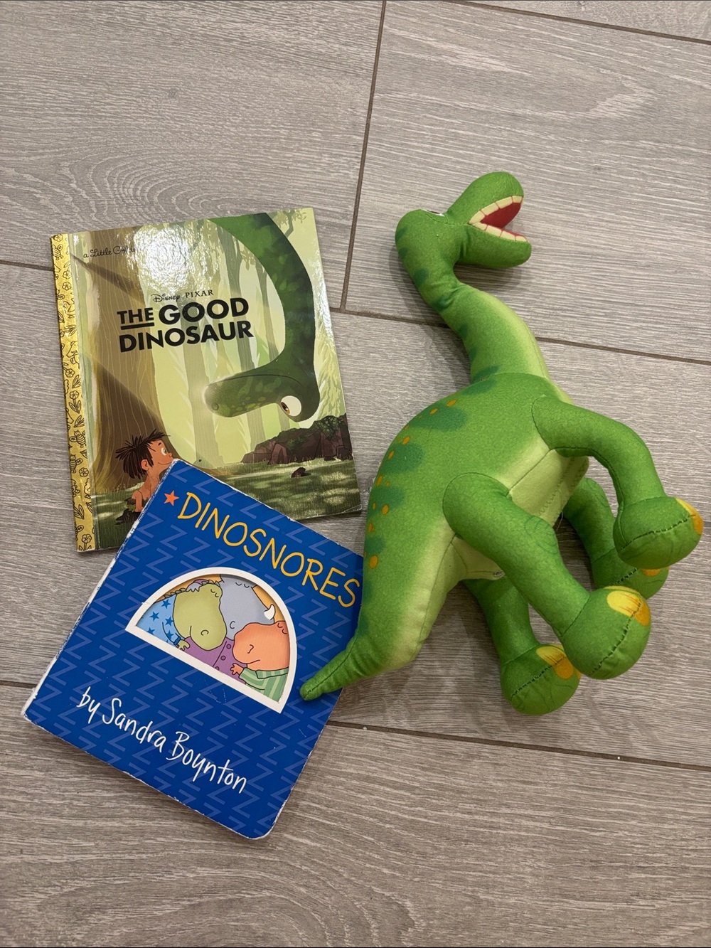 The Good Dinosaur Book and Toy Bundle